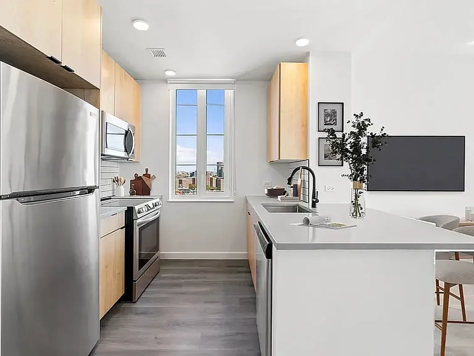 1856 Park Avenue — Photo 3
