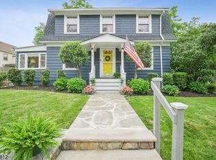7 N Hillside Ave, Chatham, NJ 07928