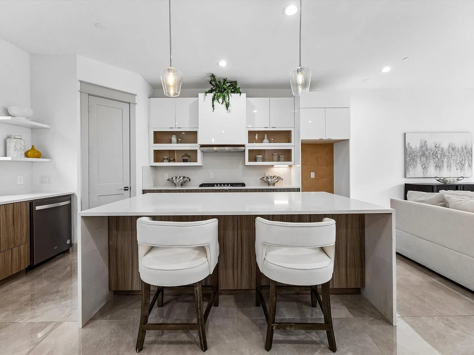 3 bed, 4.5 bath, 3367 sqft, $4,800 — Photo 4
