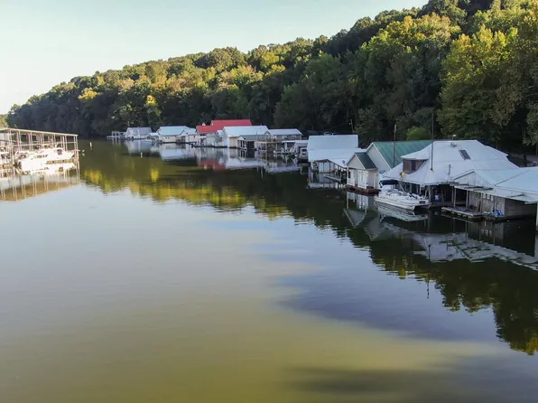 18 Barnett Cv, Parsons, TN 38363