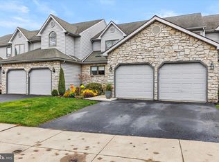 2692 Fairway Dr #2692, York, PA 17402