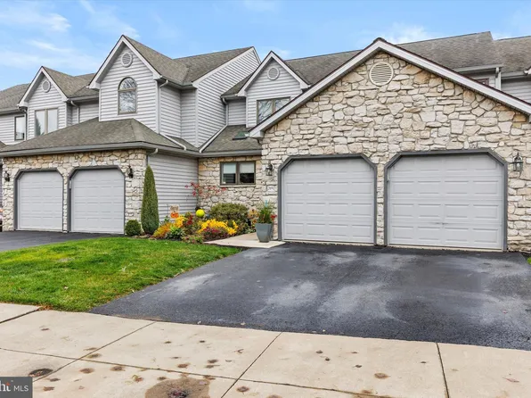 2692 Fairway Dr #2692, York, PA 17402