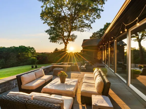 51 High Rock Rd, Wayland, MA 01778