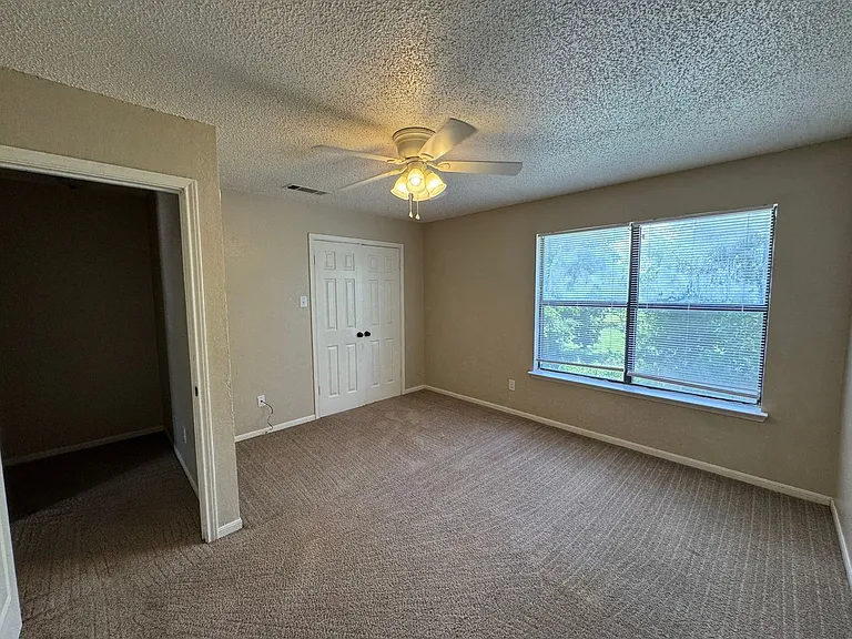 1208 Monroe Loop — Photo 12