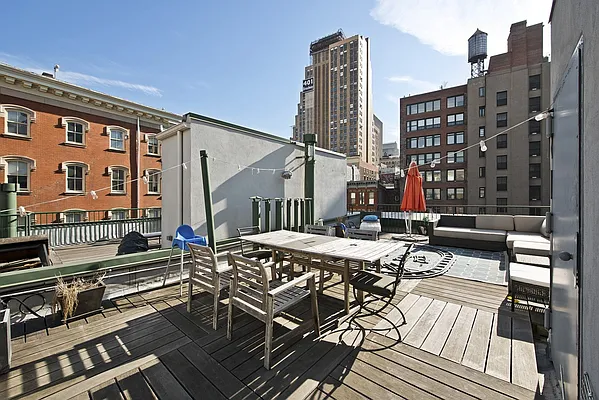 Rented by Nest Seekers International | media 73