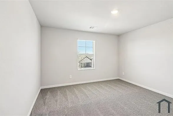 701 Easthill Dr — Photo 17