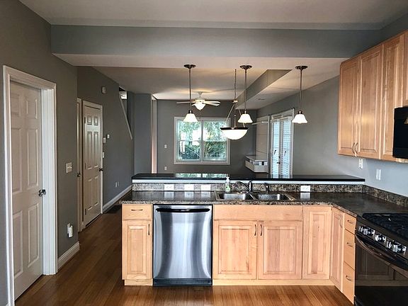5th image of 1709 Grandmere Ln