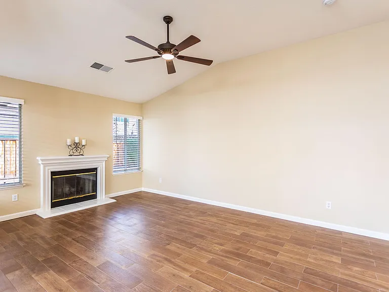 1040 Dellwood Ct — Photo 20