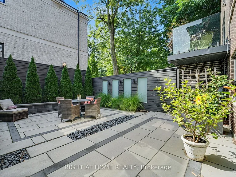 25 Clarendon Ave — Photo 38