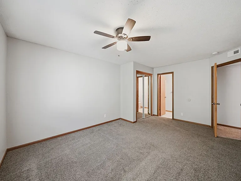 2612 J St #3 — Photo 6