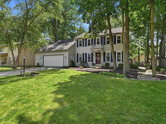 2nd image of 6906 Rockcroft Ct