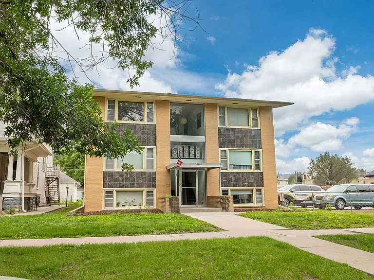 1731 E St #11 — Photo 16