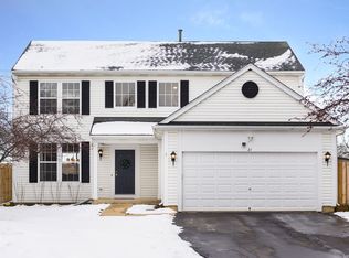 21 Cedar Ct, South Elgin, IL 60177