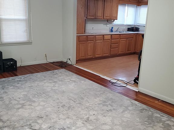 3rd image of 321 N Bond St