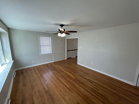 2nd image of 7984 Kenmore Dr