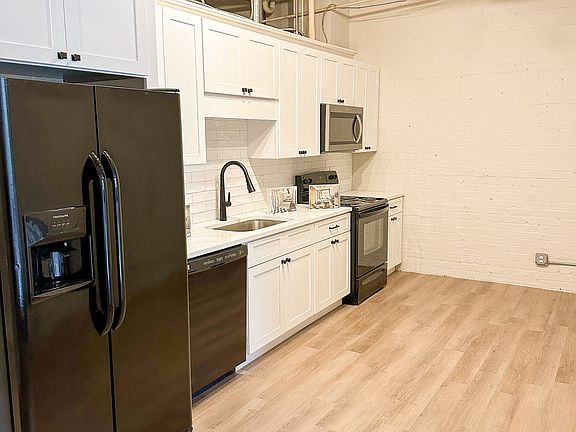 4th image of 301 Bradley St APT A202