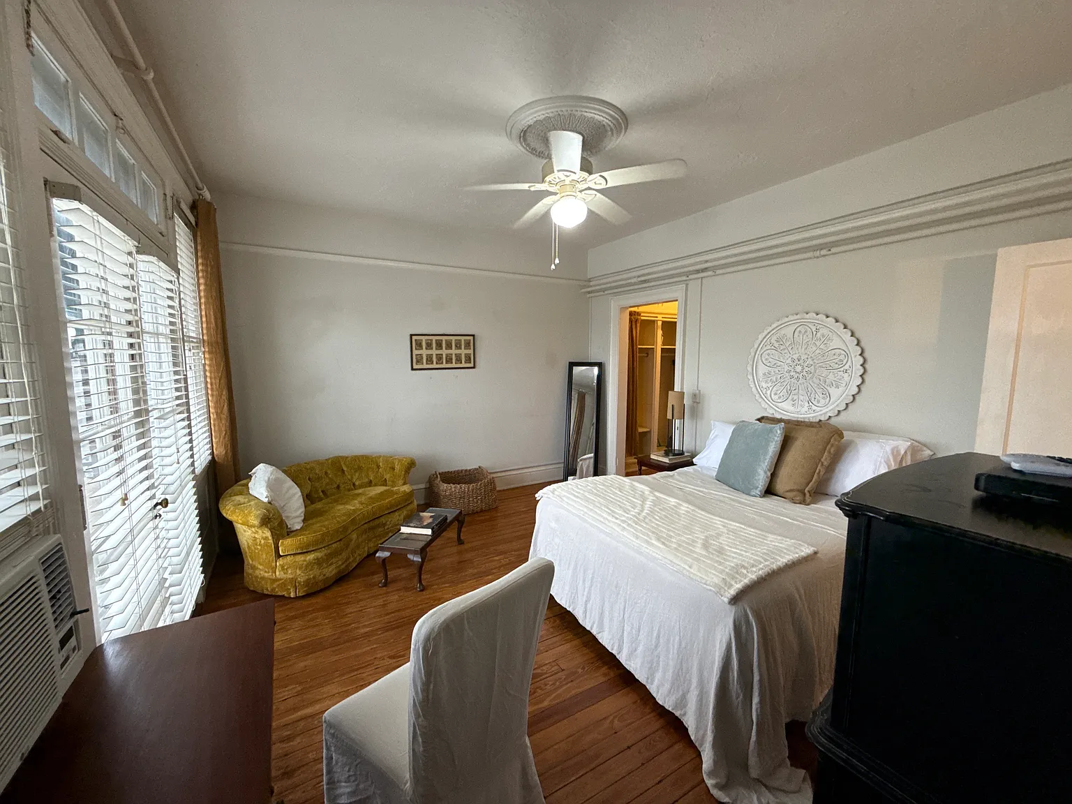 Studio, 500 sqft, $1,650 — Photo 4