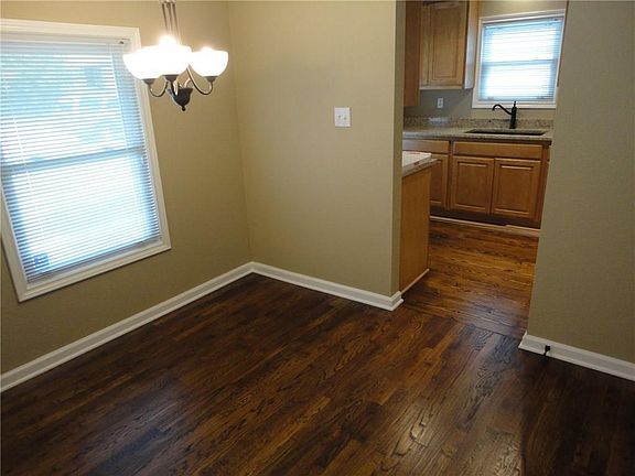 4th image of 203 Almond St
