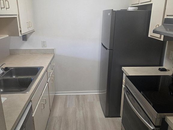 4th image of 247 San Juan Cir