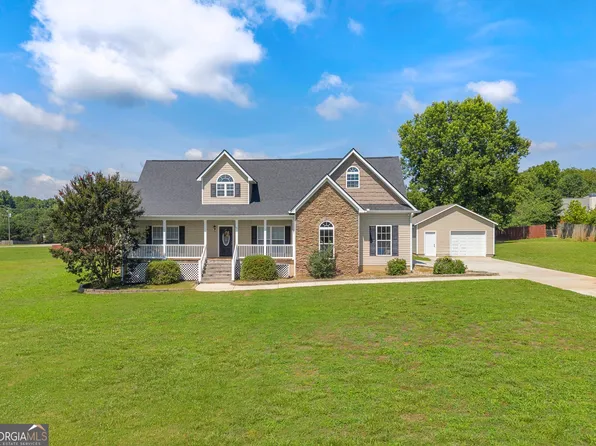 55 Smith St, Royston, GA 30662