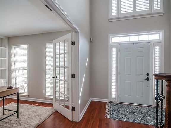 3rd image of 1625 Gladewood Dr