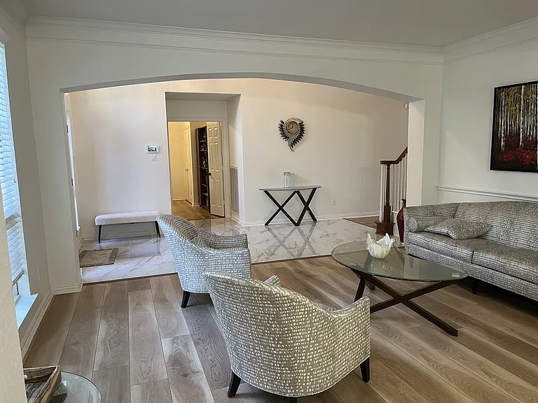 849 Shorewood Dr — Photo 2
