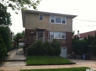 4844 210th St, Oakland Gardens, NY 11364