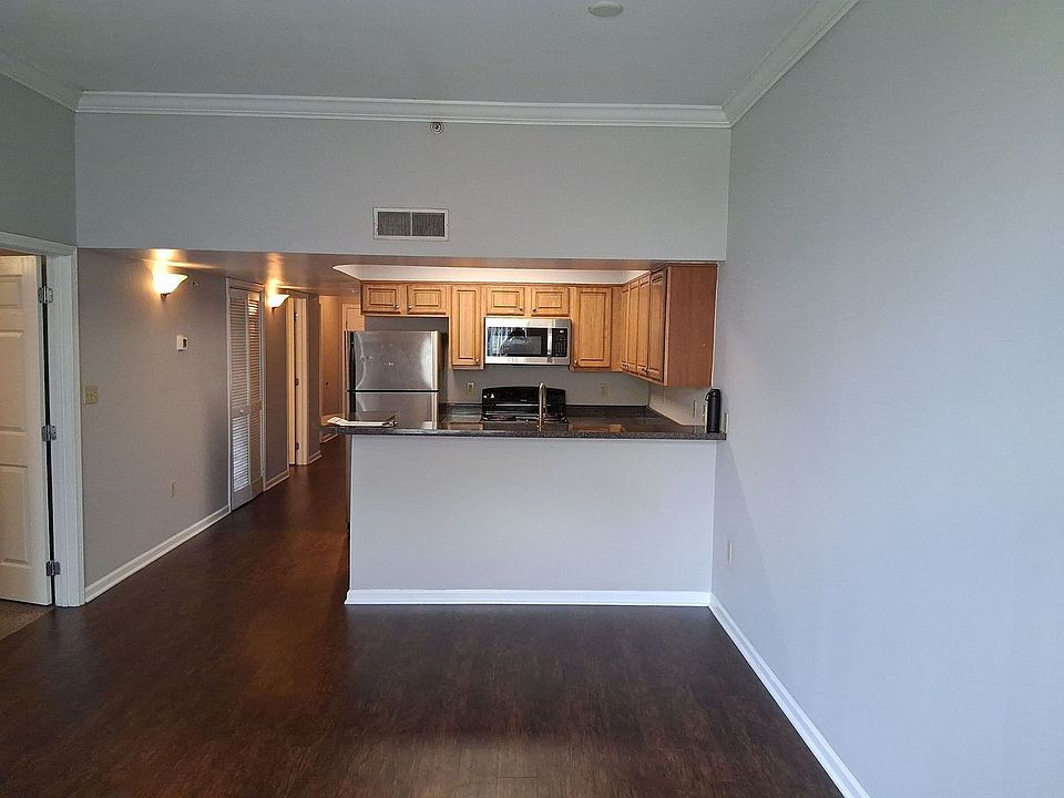 1st image of 1517 Laurel Ave APT 304