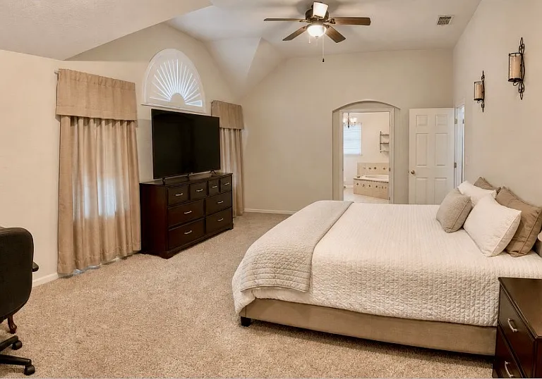 3704 Winding Way — Photo 10