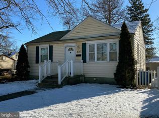 416 Lakehurst Ave, National Park, NJ 08063