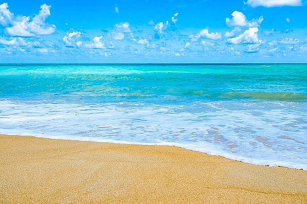 5 MILES TO BEACH