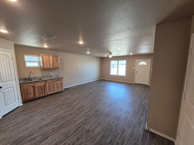 3104 E Cornell St — Photo 3