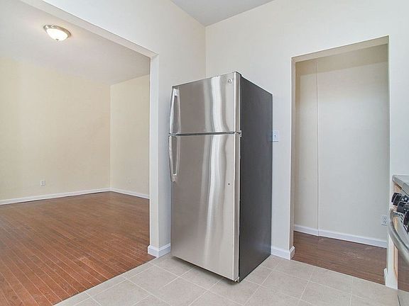 5th image of 349 Saint Johns Pl APT C