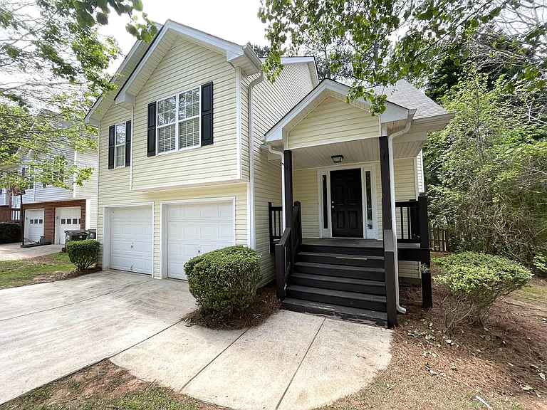 335 Spring Lake Ct — Photo 3