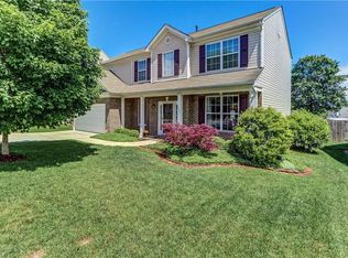 1341 Pondhaven Dr, High Point, NC 27265