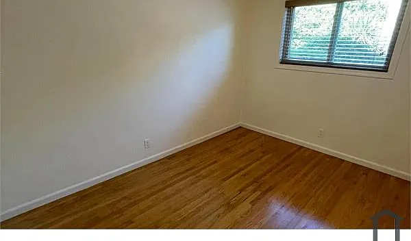 2021 Key Blvd — Photo 12