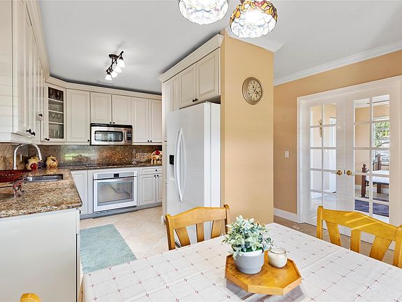 4th image of 8729 Chevy Chase Drive #145