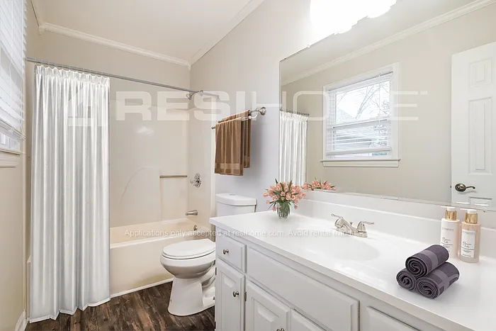 112 Lancaster Ct — Photo 13