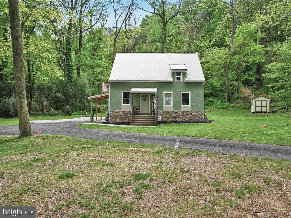1st image of 30 Evergreen Dr