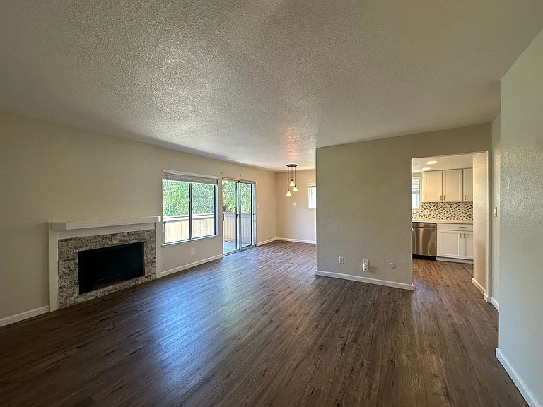 3701 Colonial Dr #154 — Photo 2