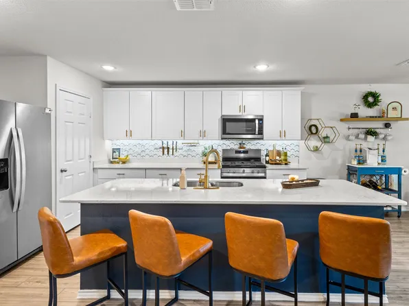 6609 Auburn Dale Rd, Pilot Point, TX 76258