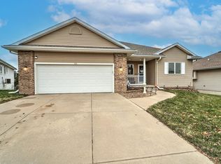 8220 S 167th St, Omaha, NE 68136