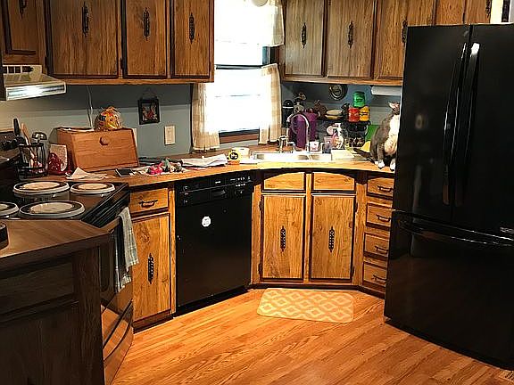 3rd image of 11 Kimberly Ln #11