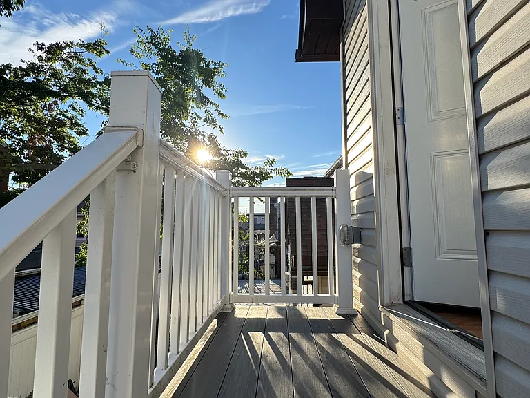 34 Seafoam St — Photo 11