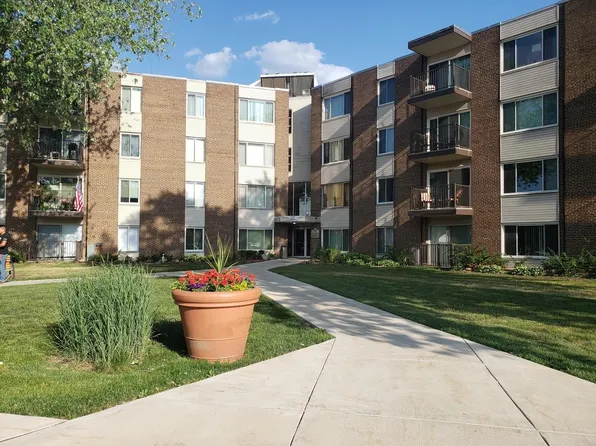 140 W Wood St Unit 226, Palatine, IL 60067