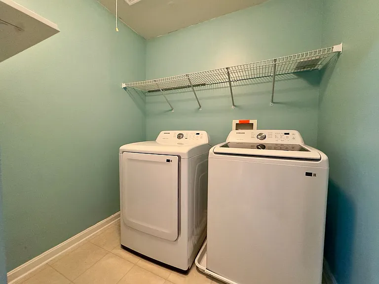 130 Mohegan Dr #B — Photo 23
