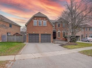 8 Mooreland Ct, Markham, ON L3P 7P8