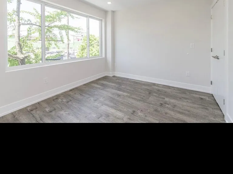1829 E Sergeant St #4 — Photo 9