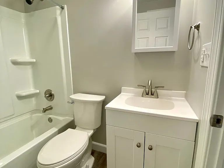 4421 Grayson St — Photo 8