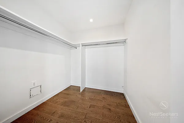 Rented by Nest Seekers International | media 4